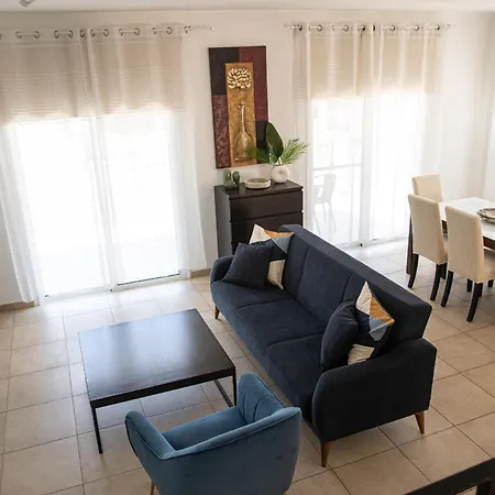 Ekaterina Heights 3 Bdrm Villa