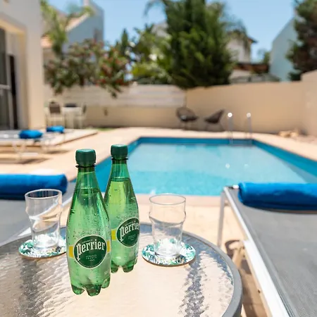 Ekaterina Heights 3 Bdrm Villa *