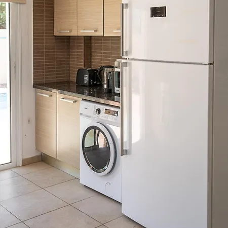 Ekaterina Heights 3 Bdrm Protaras